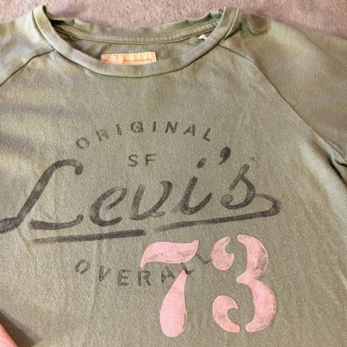 Tiens et si je mettais un t-shirt manches longues Levi's 8 ans pour 3 fois rien ?